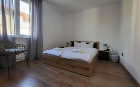 Q Аpartment
